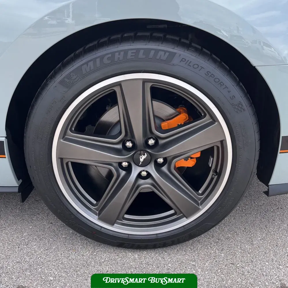 2022 Ford Mustang Mach 1