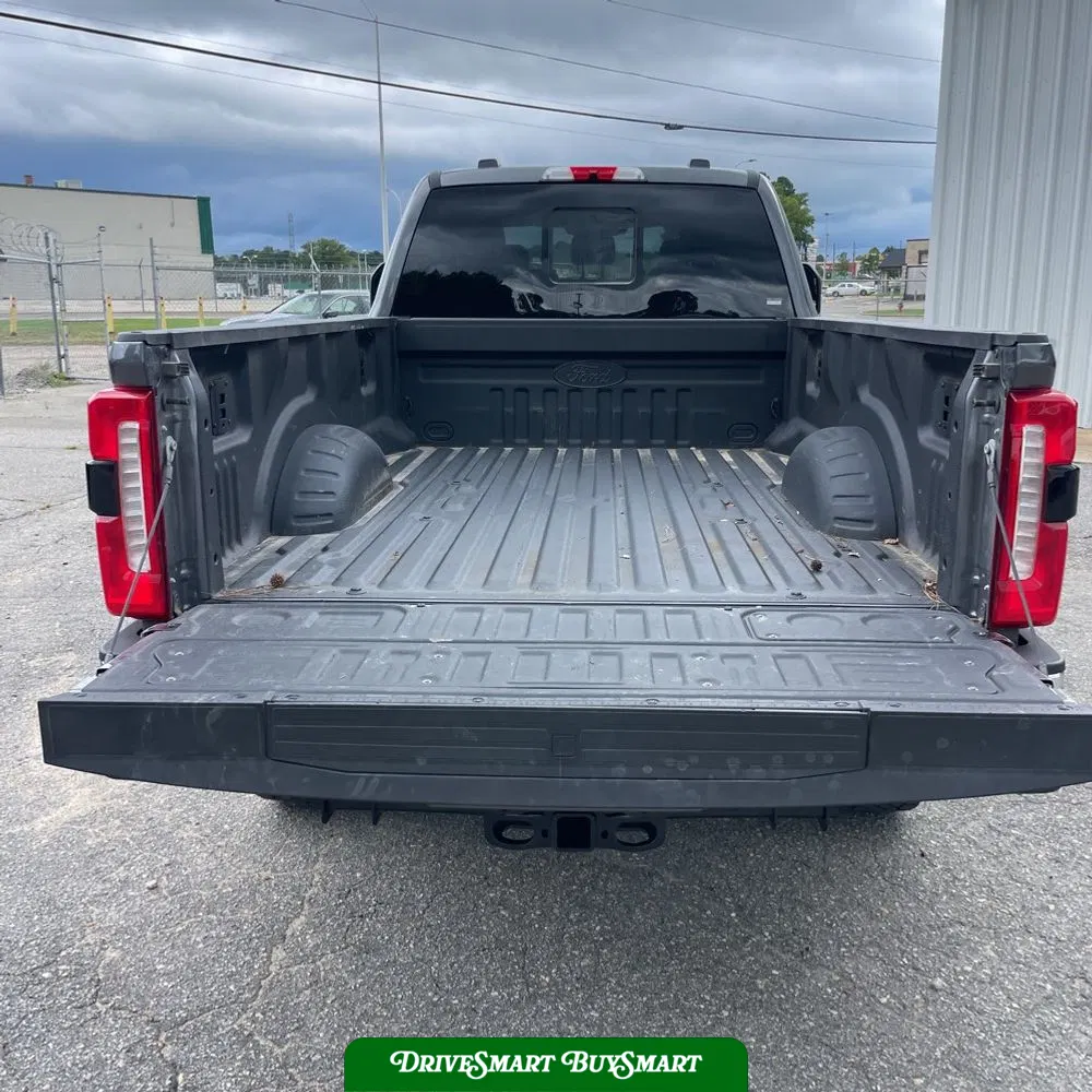 2025 Ford F-350 Super Duty Lariat