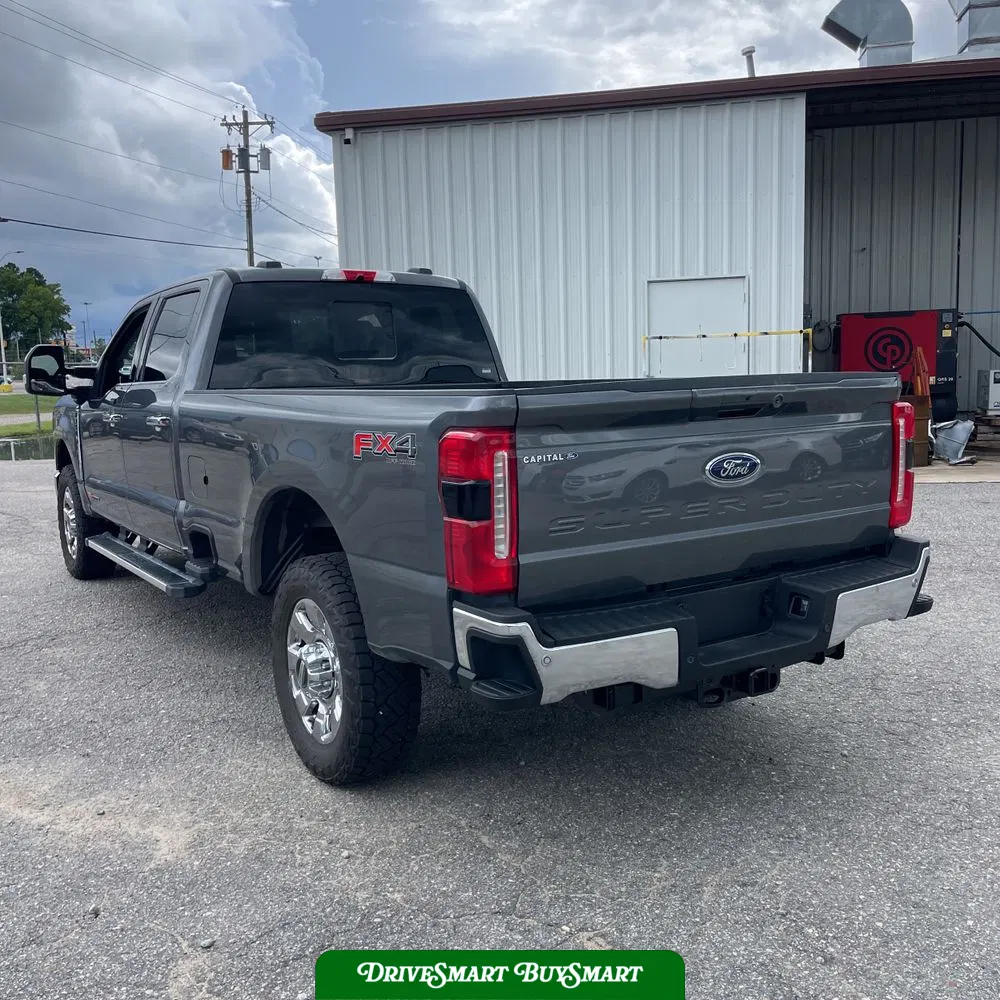 2025 Ford F-350 Super Duty Lariat