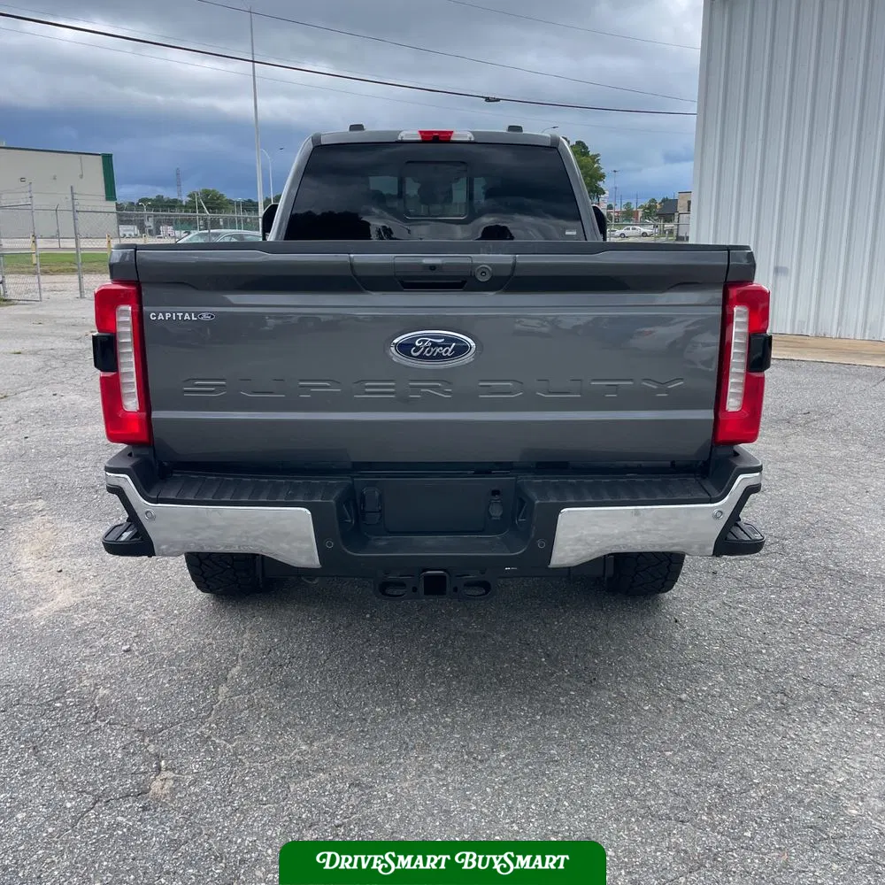 2025 Ford F-350 Super Duty Lariat
