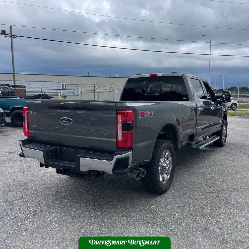 2025 Ford F-350 Super Duty Lariat