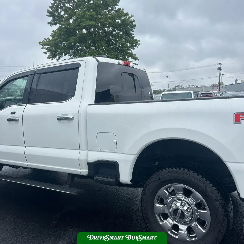 2025 Ford F-350 Super Duty Lariat