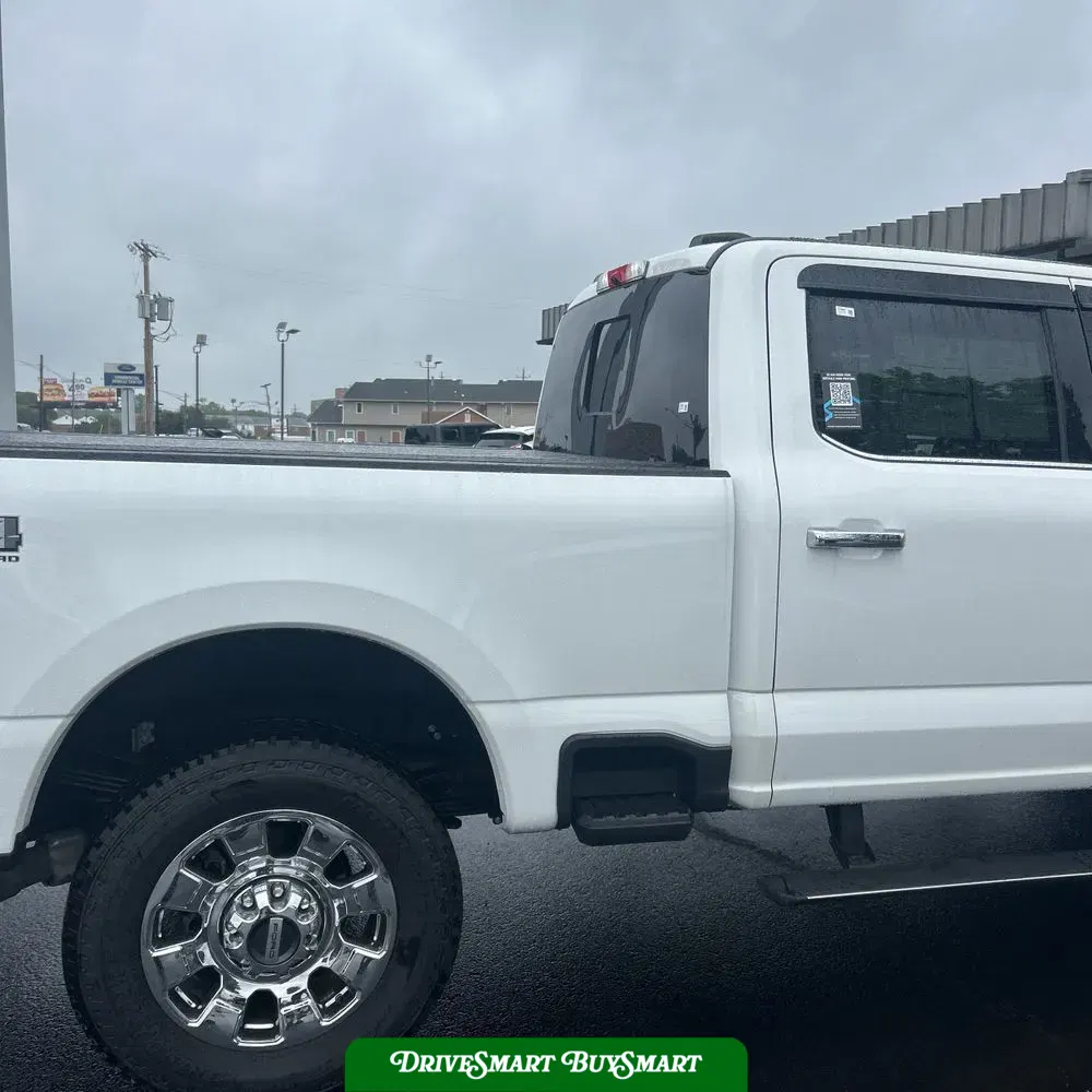 2025 Ford F-350 Super Duty Lariat