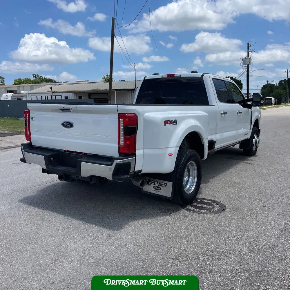 2024 Ford F-350 Super Duty Lariat