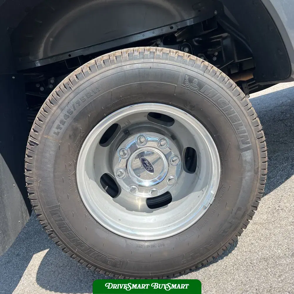 2025 Ford F-350 Super Duty Platinum