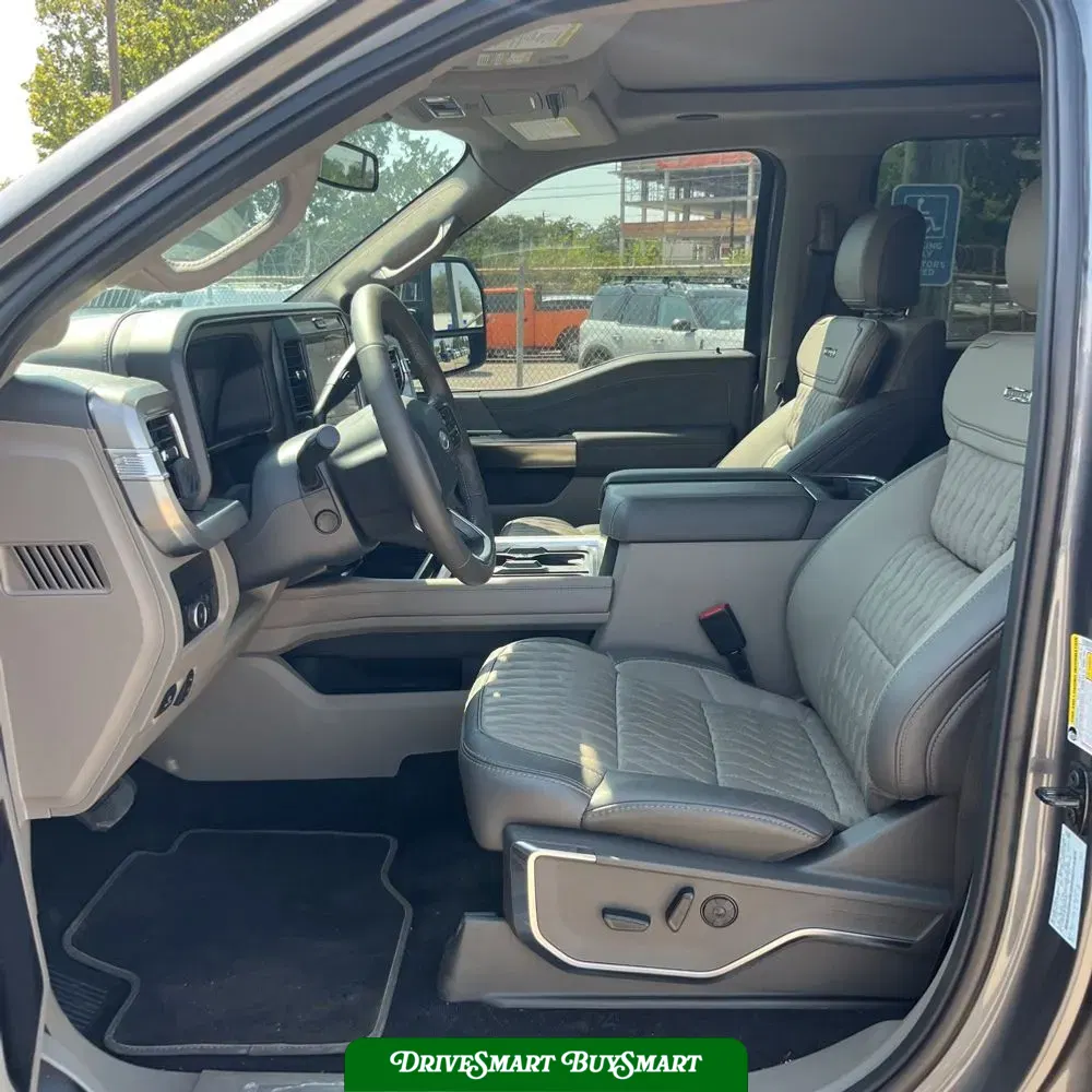 2025 Ford F-350 Super Duty Platinum
