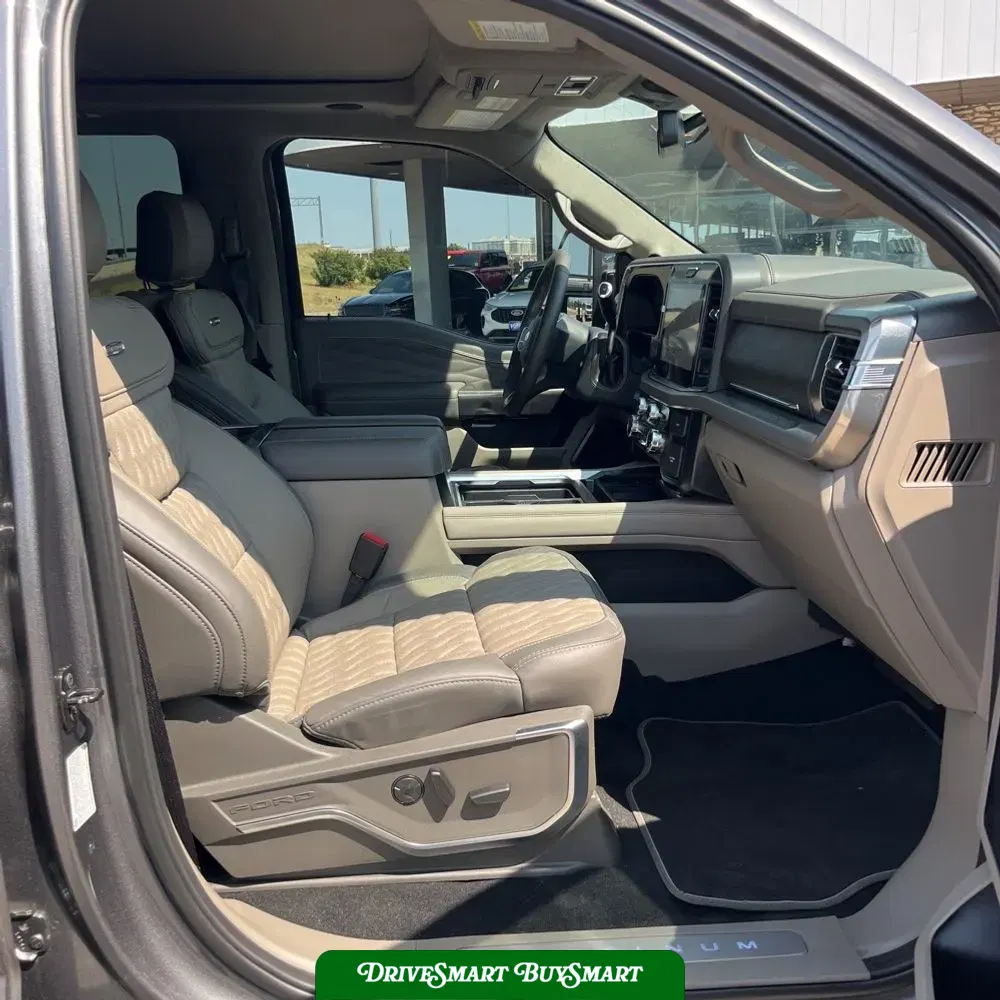 2025 Ford F-350 Super Duty Platinum
