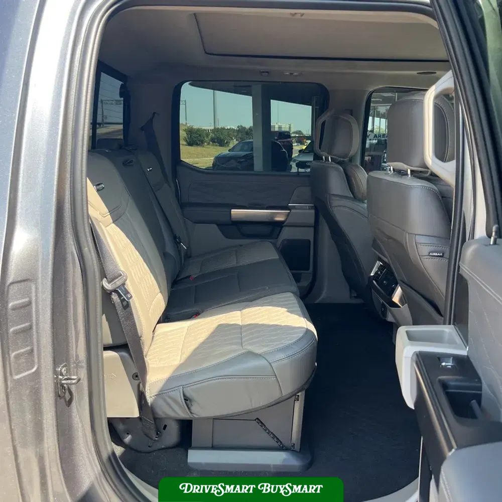 2025 Ford F-350 Super Duty Platinum