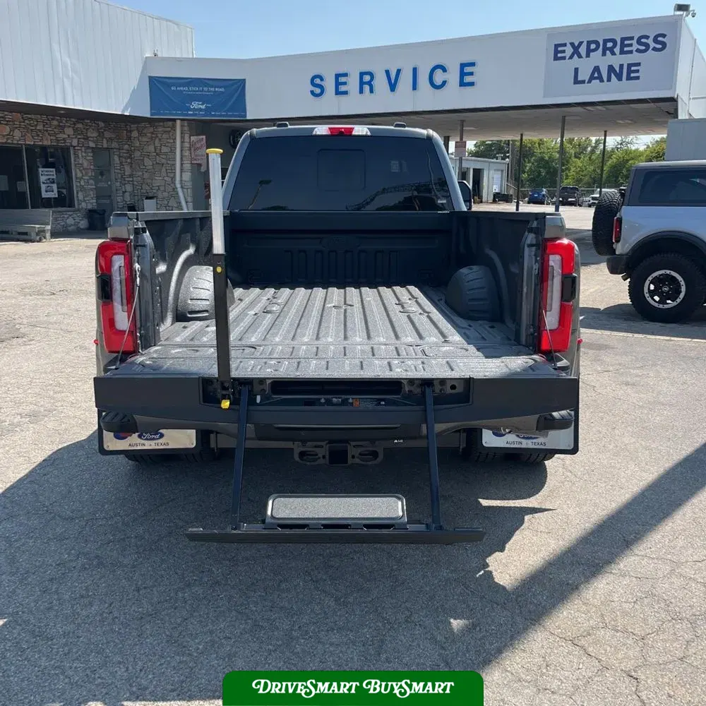 2025 Ford F-350 Super Duty Platinum