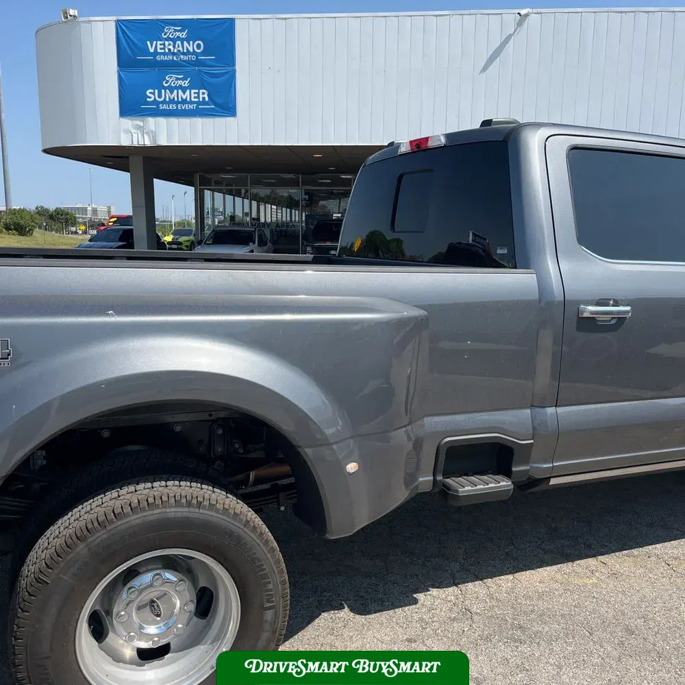 2025 Ford F-350 Super Duty Platinum