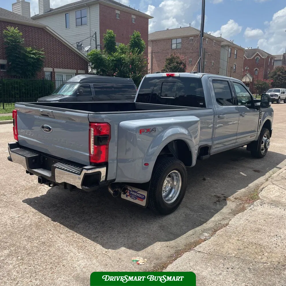 2024 Ford F-350 Super Duty Lariat