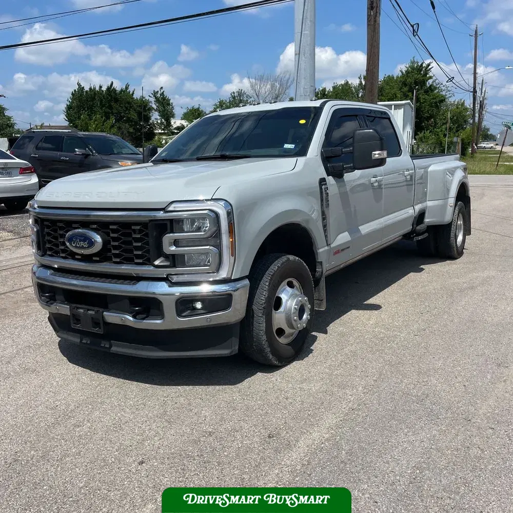 2025 Ford F-350 Super Duty Lariat