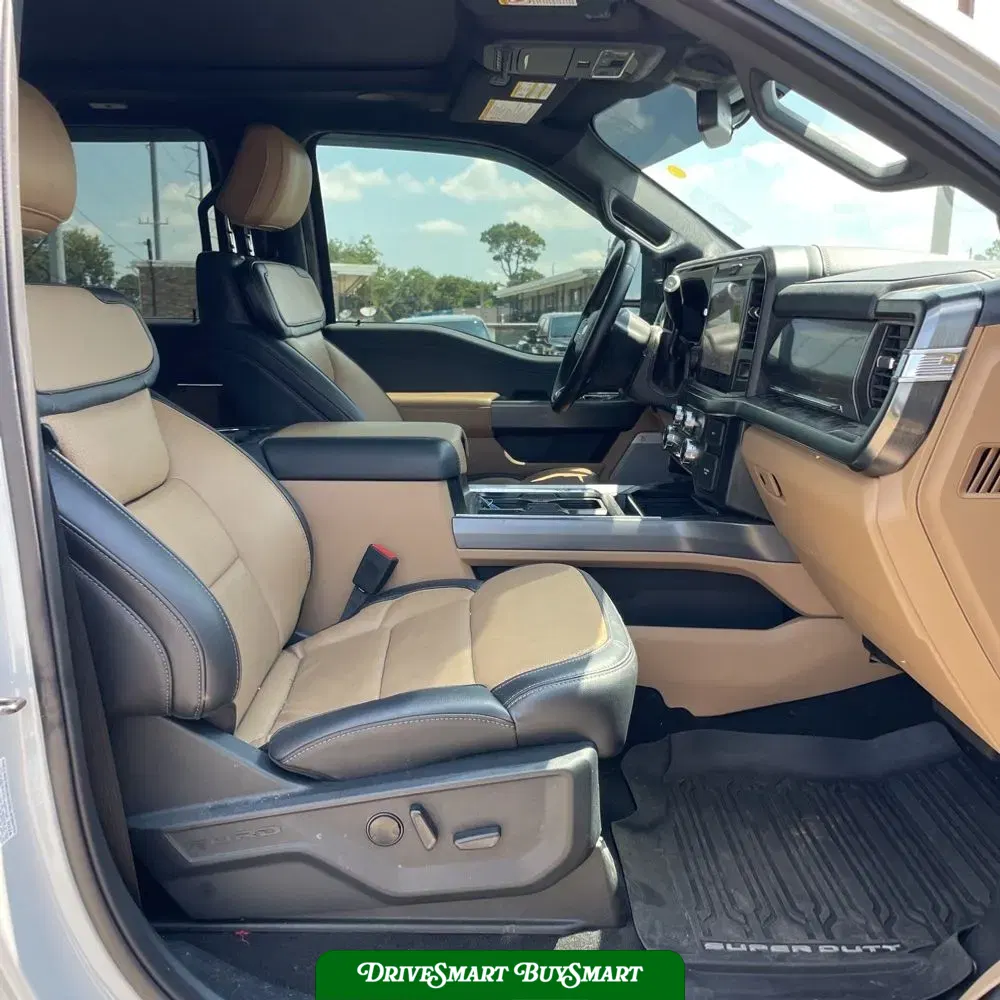 2025 Ford F-350 Super Duty Lariat
