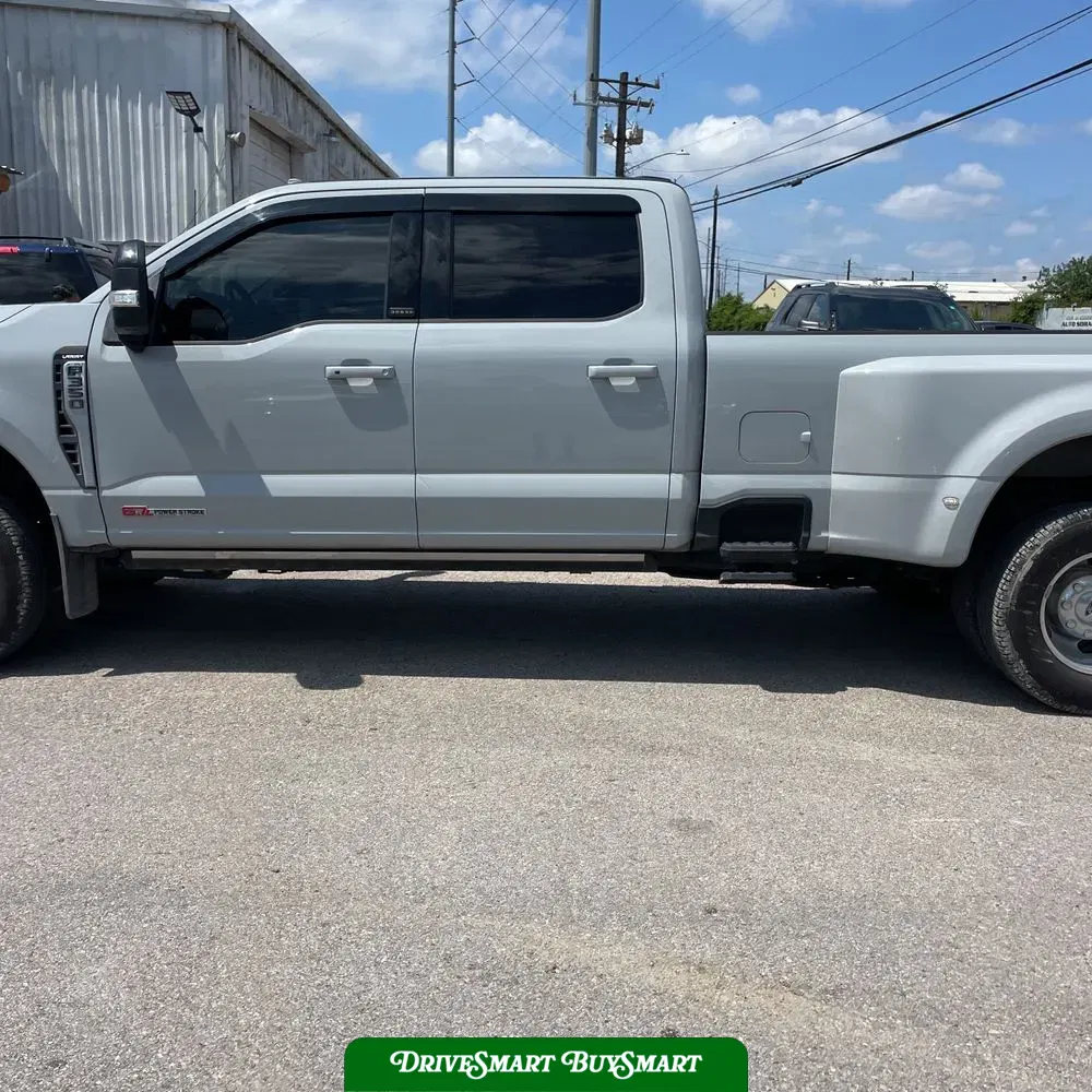 2025 Ford F-350 Super Duty Lariat