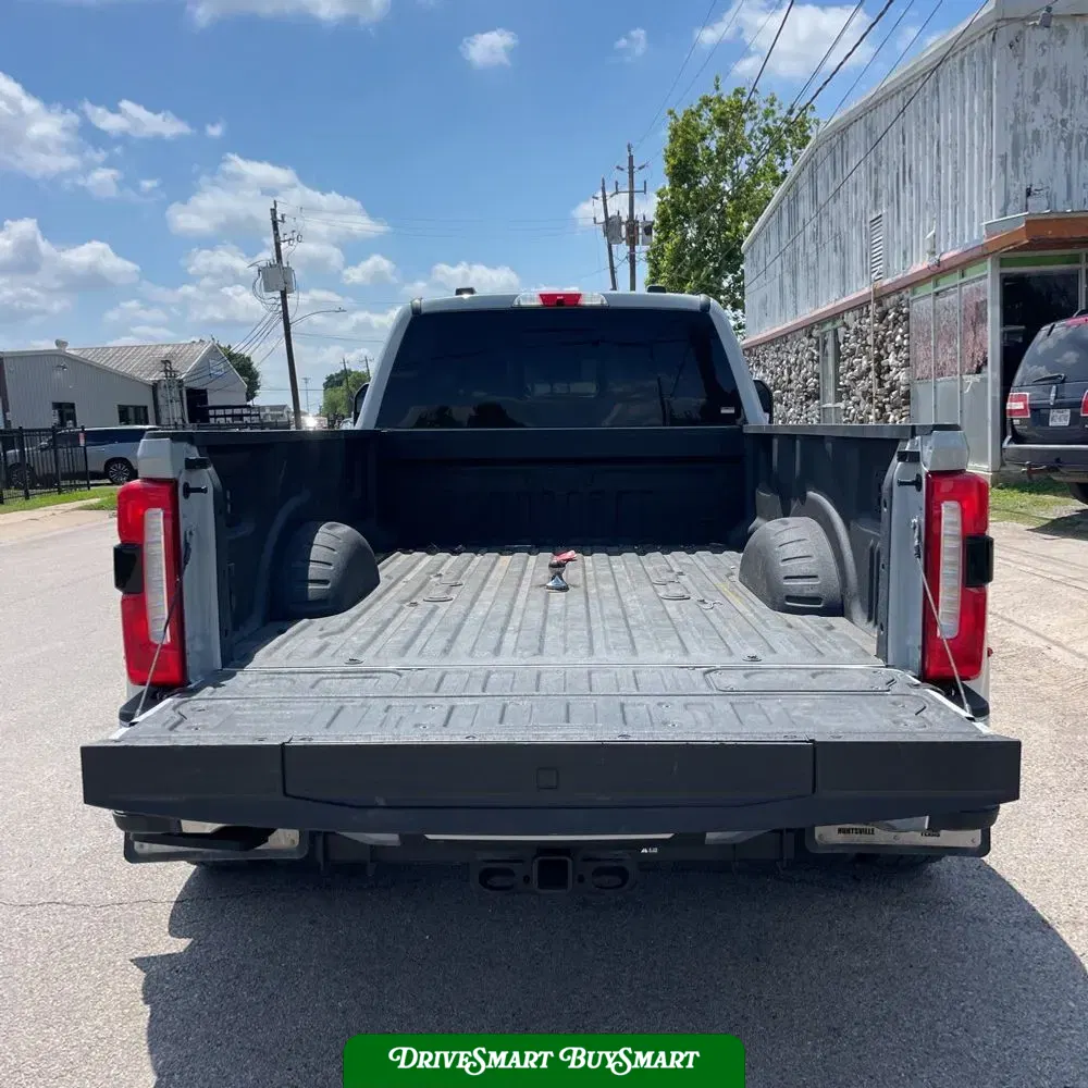 2025 Ford F-350 Super Duty Lariat