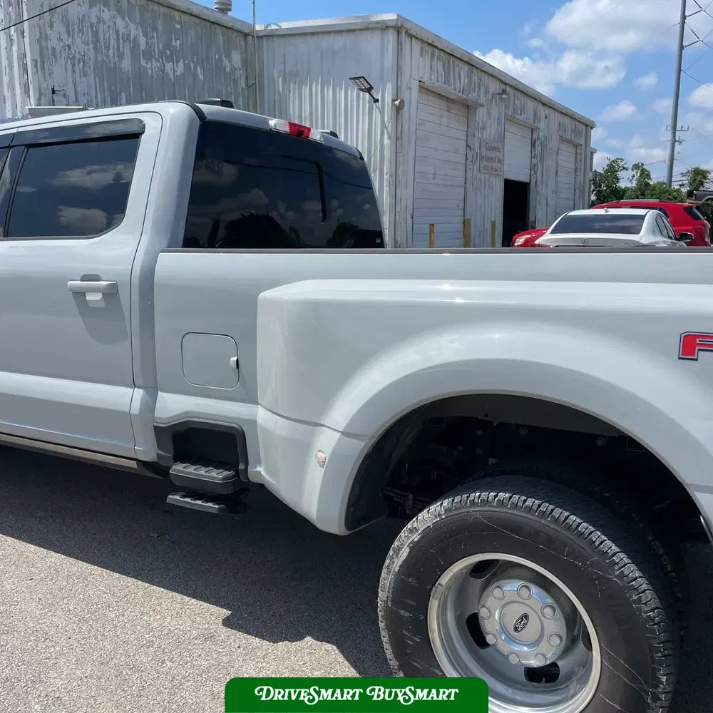 2025 Ford F-350 Super Duty Lariat
