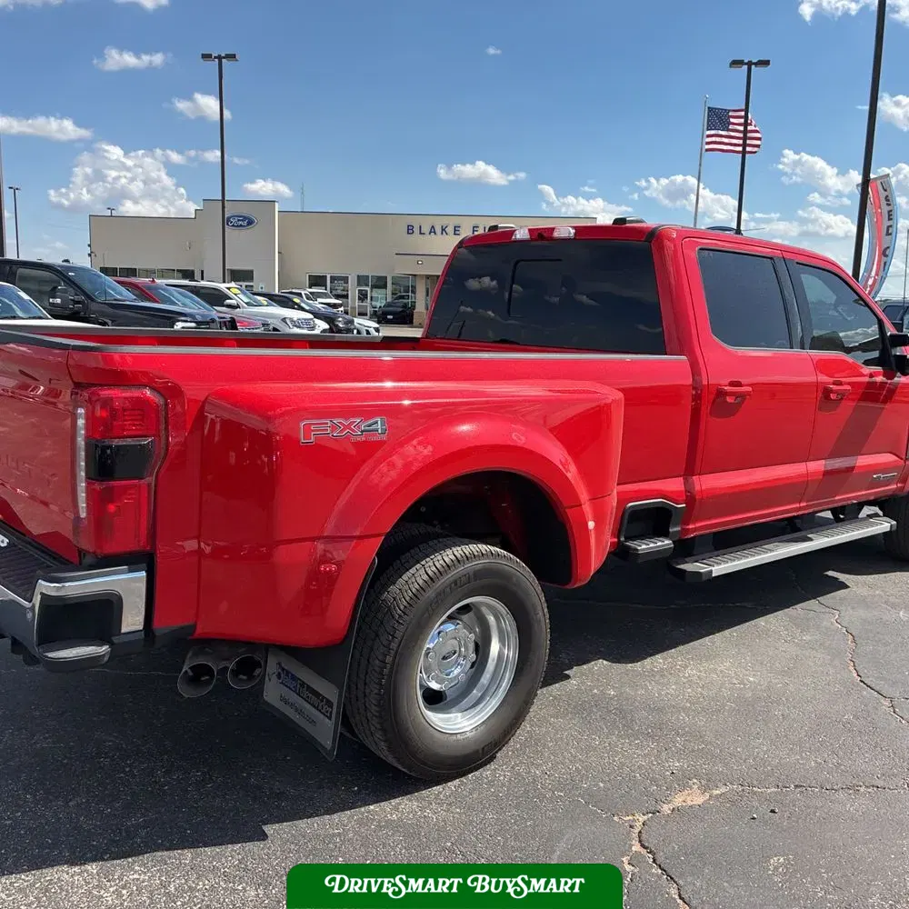 2025 Ford F-350 Super Duty Lariat