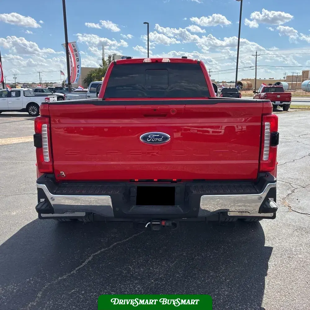 2025 Ford F-350 Super Duty Lariat