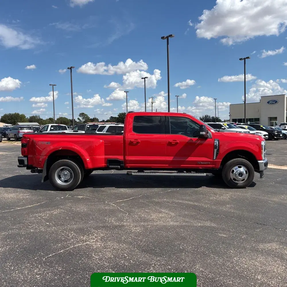 2025 Ford F-350 Super Duty Lariat