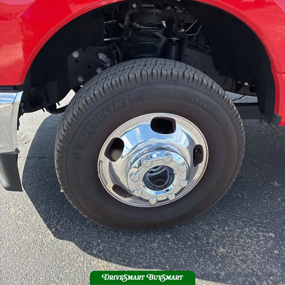 2025 Ford F-350 Super Duty Lariat