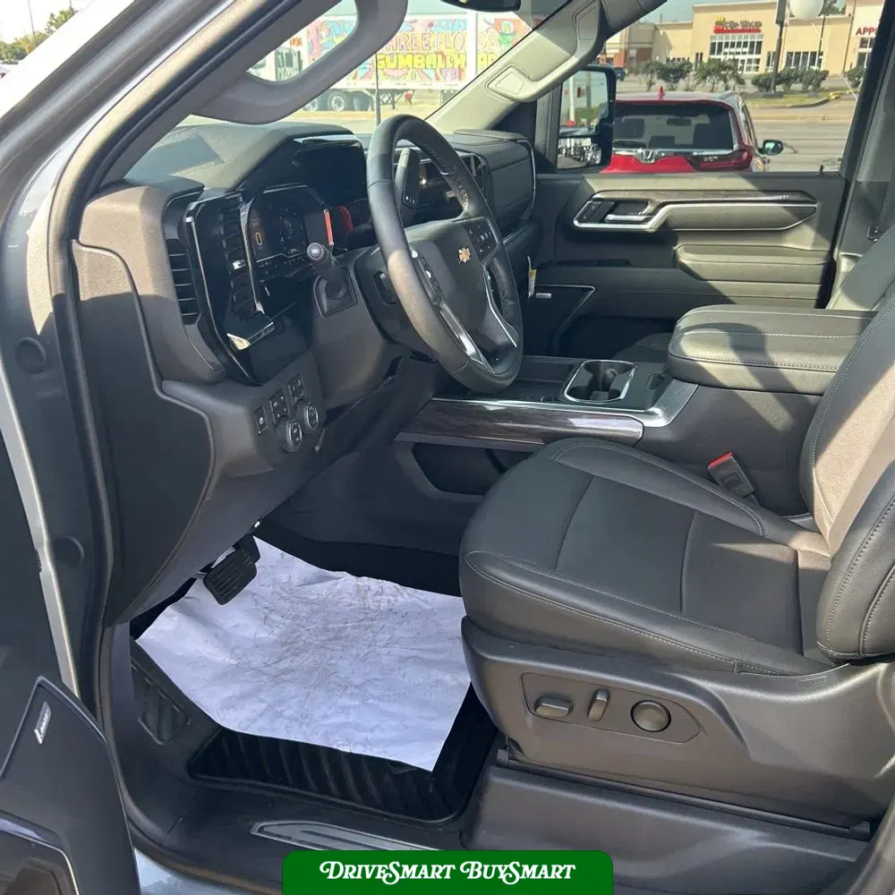 2025 Chevrolet Silverado 3500HD LTZ