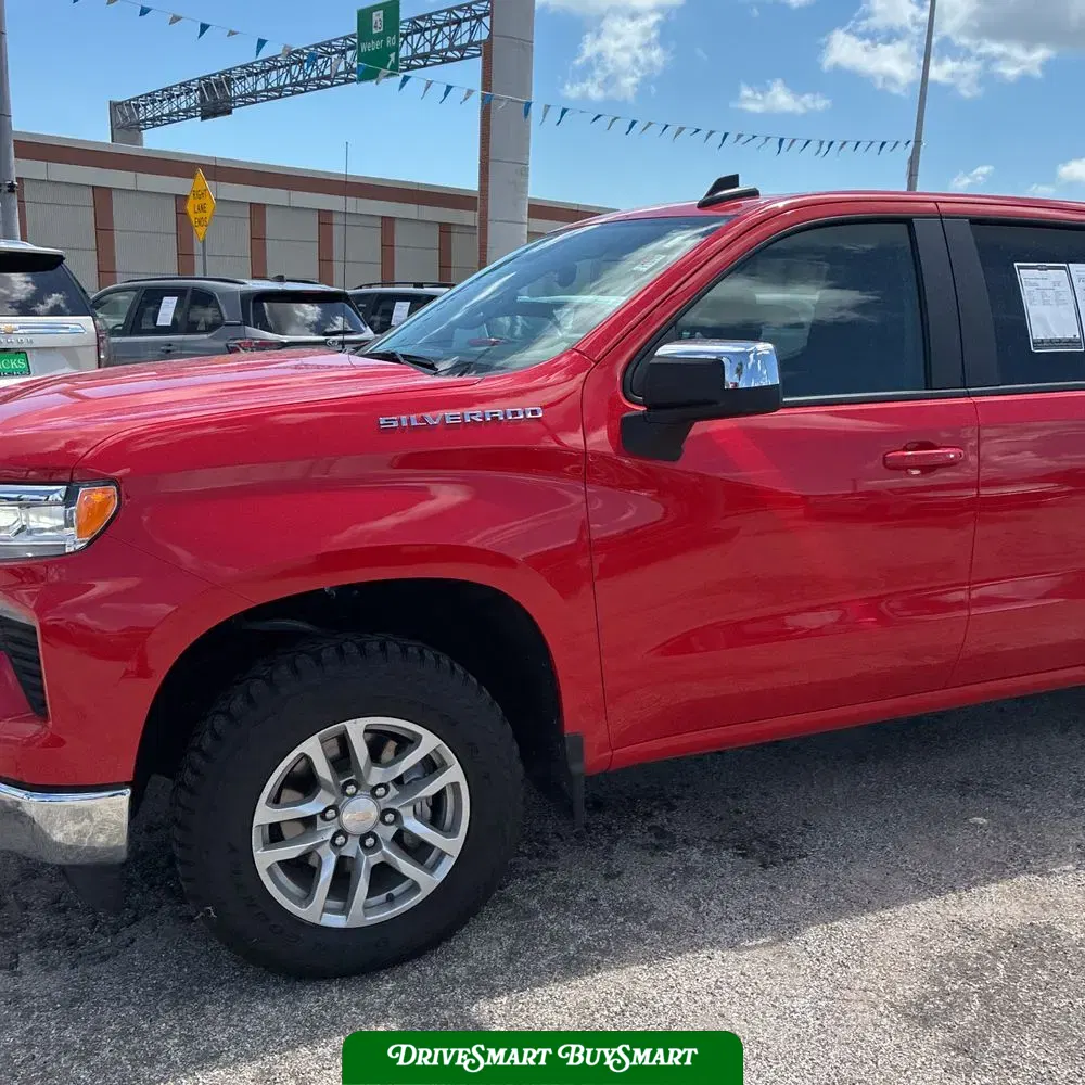 2025 Chevrolet Silverado 1500 LT