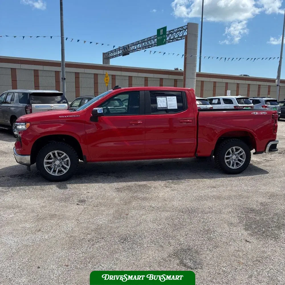 2025 Chevrolet Silverado 1500 LT