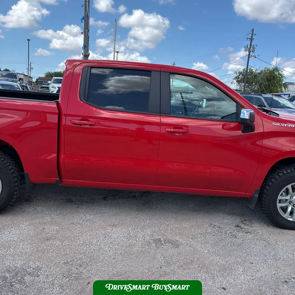 2025 Chevrolet Silverado 1500 LT