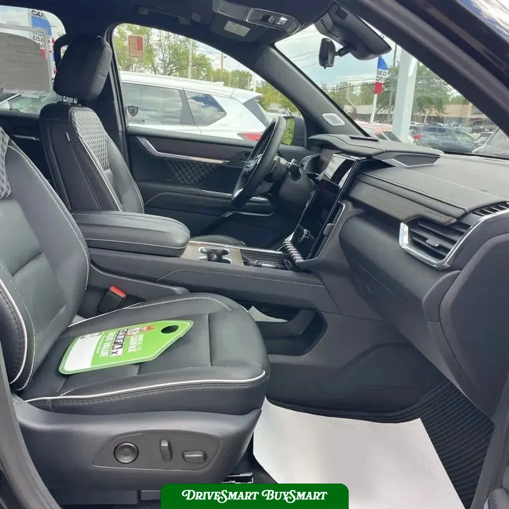 2024 GMC Acadia Denali