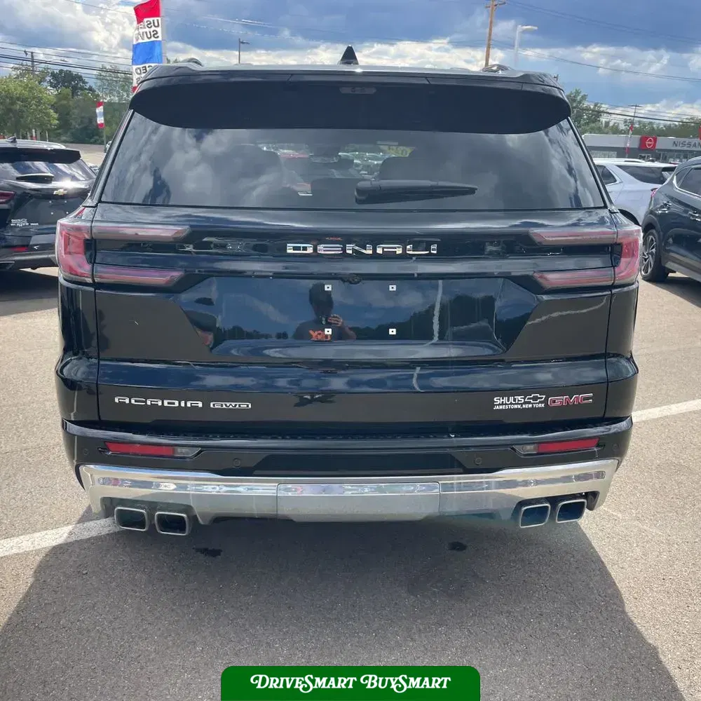 2024 GMC Acadia Denali