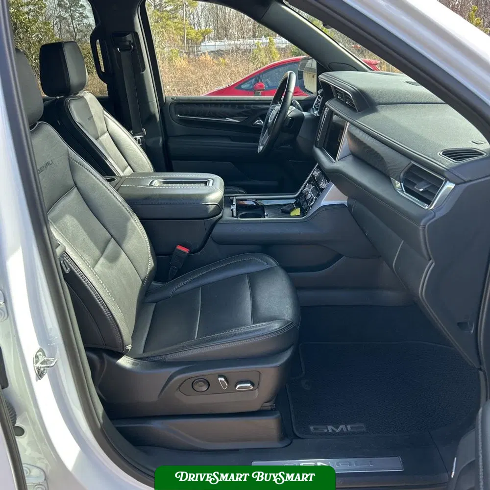2023 GMC Yukon XL Denali