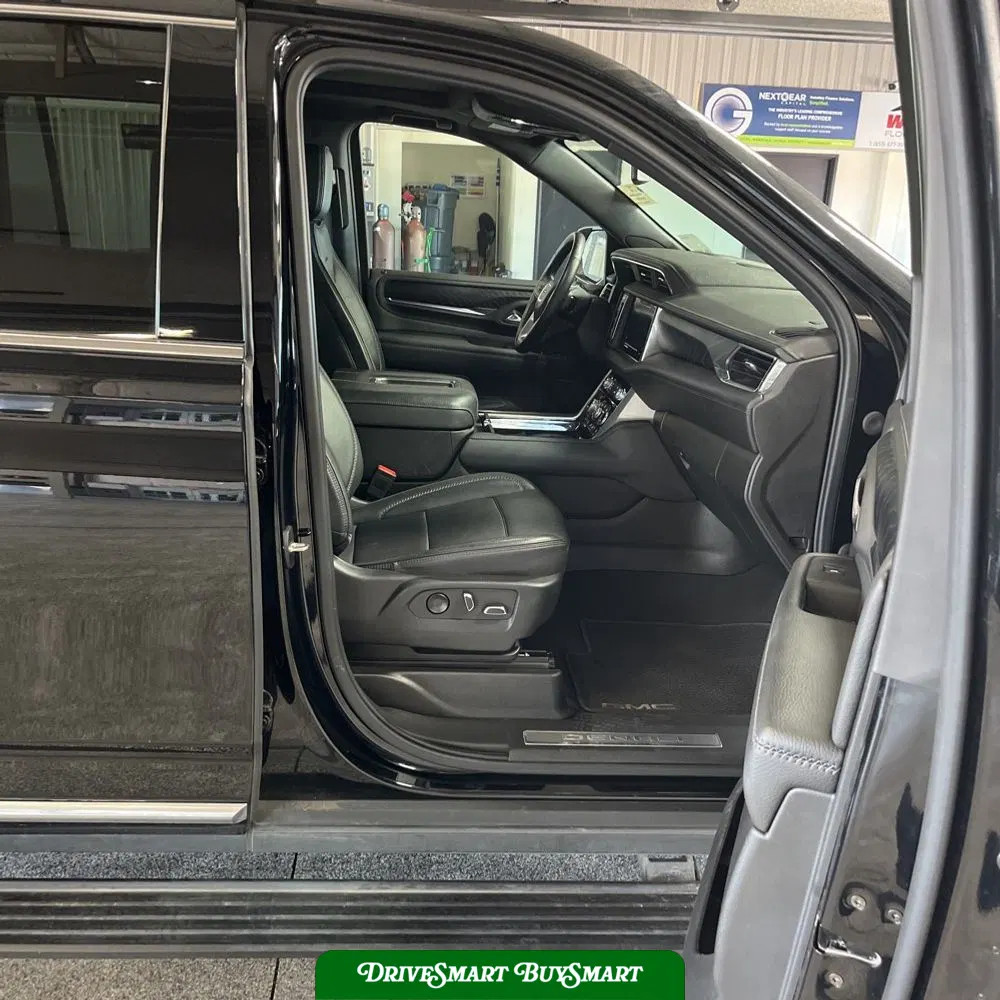 2023 GMC Yukon XL Denali