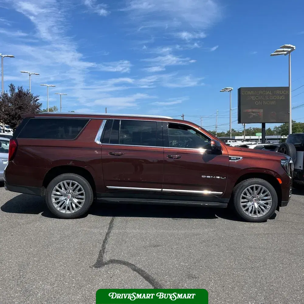 2023 GMC Yukon XL Denali