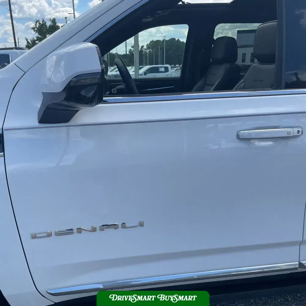 2023 GMC Yukon XL Denali