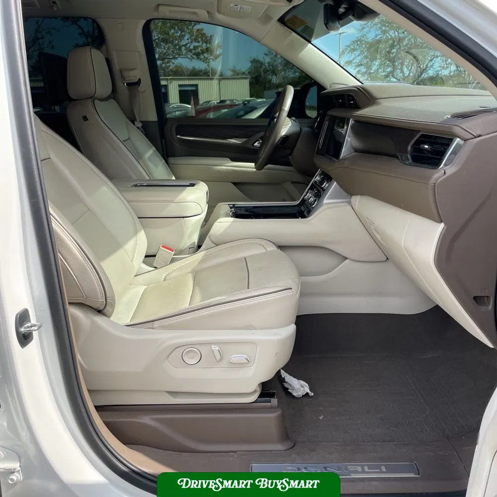 2023 GMC Yukon XL Denali