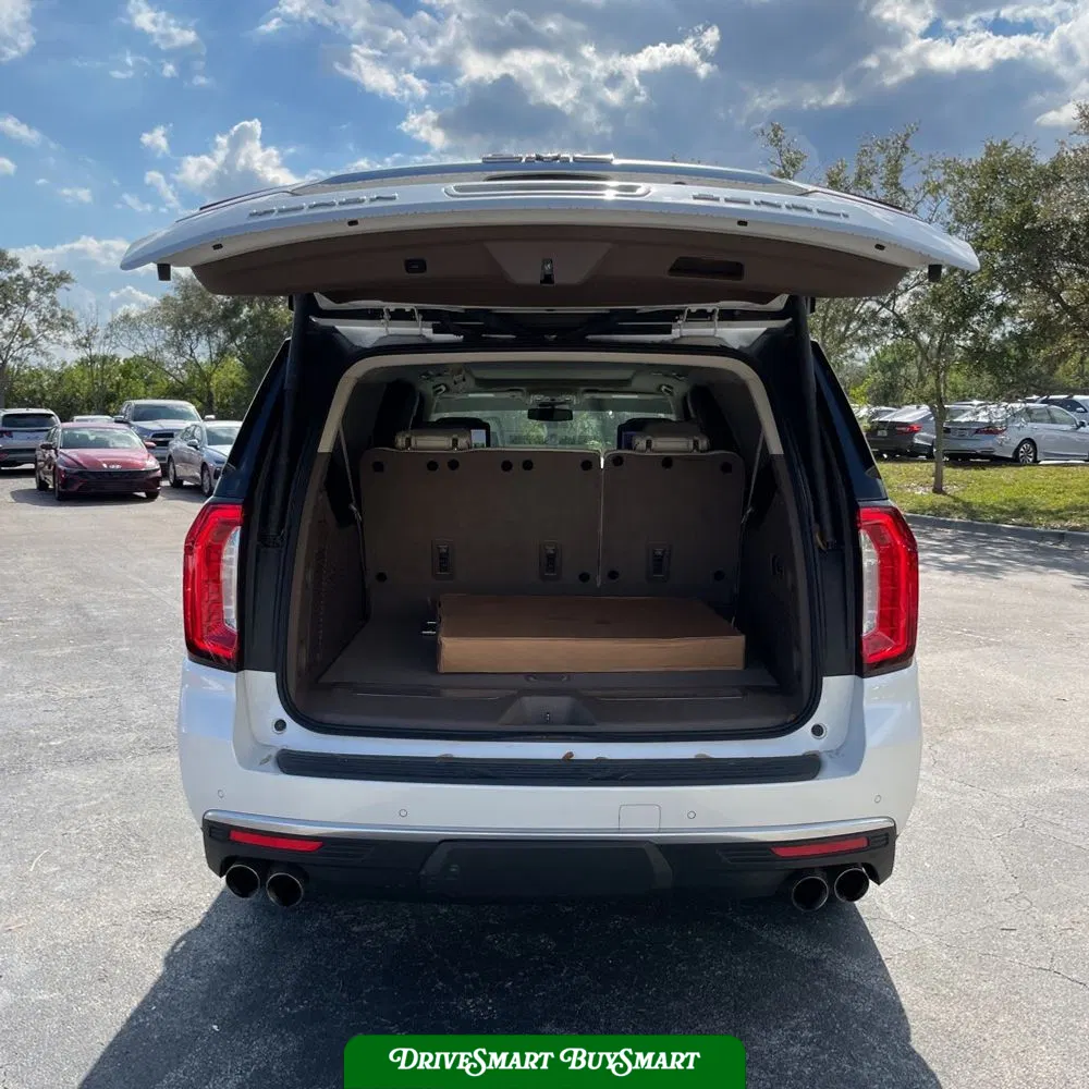2023 GMC Yukon XL Denali
