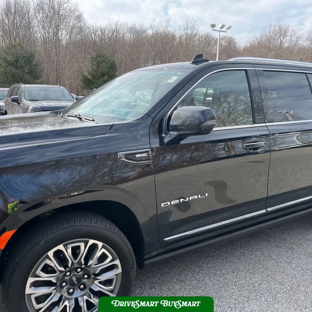 2023 GMC Yukon XL Denali Ultimate