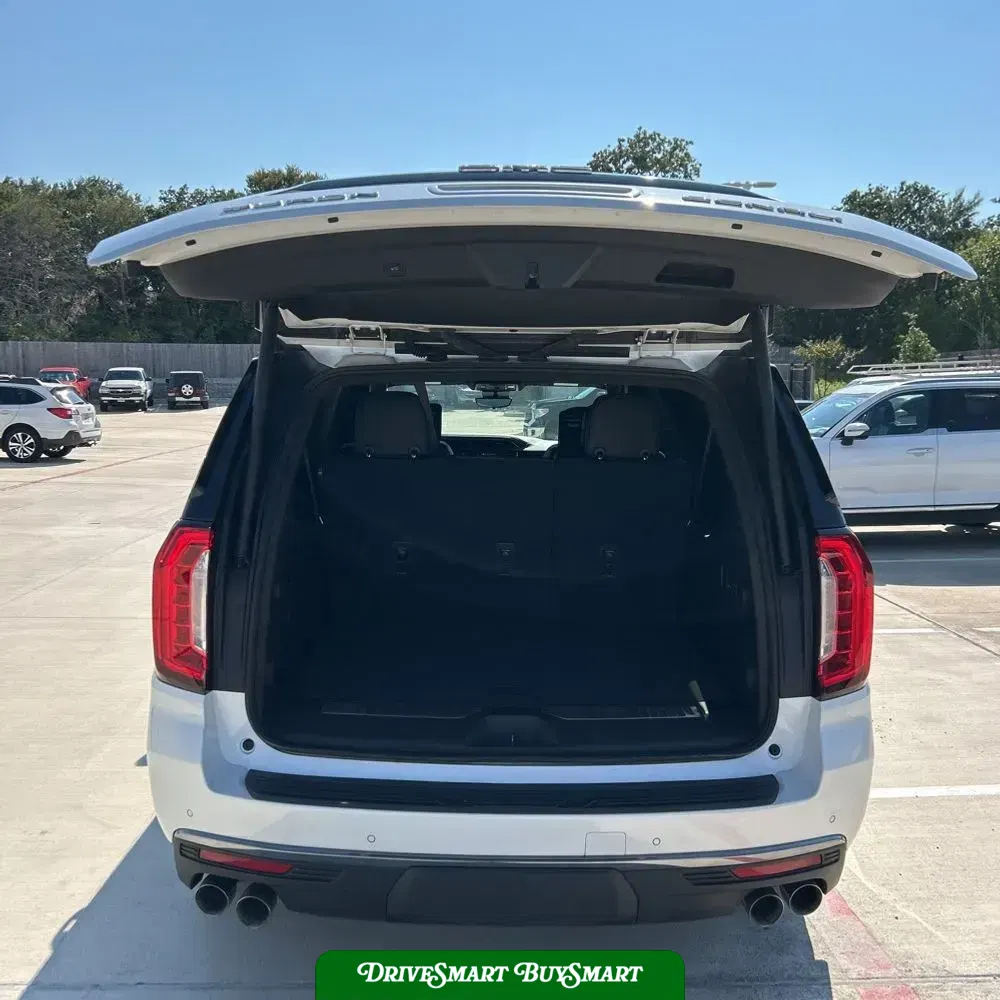 2023 GMC Yukon XL Denali Ultimate