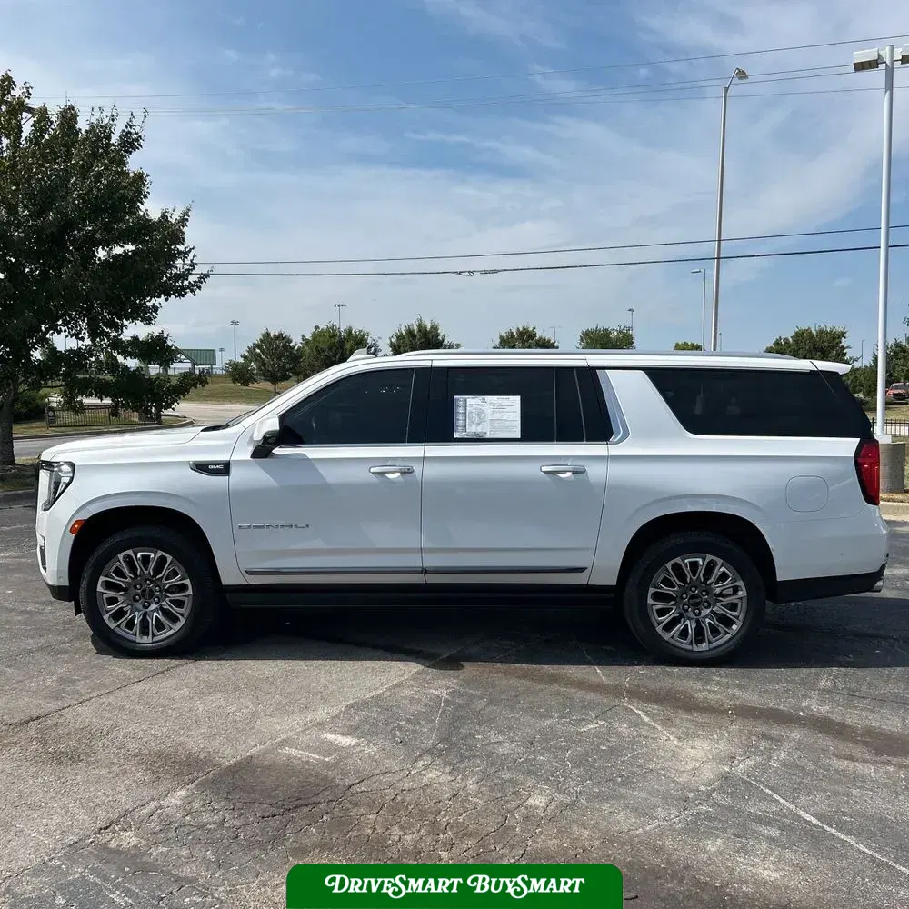 2023 GMC Yukon XL Denali Ultimate