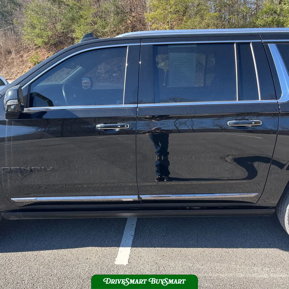 2023 GMC Yukon XL Denali Ultimate