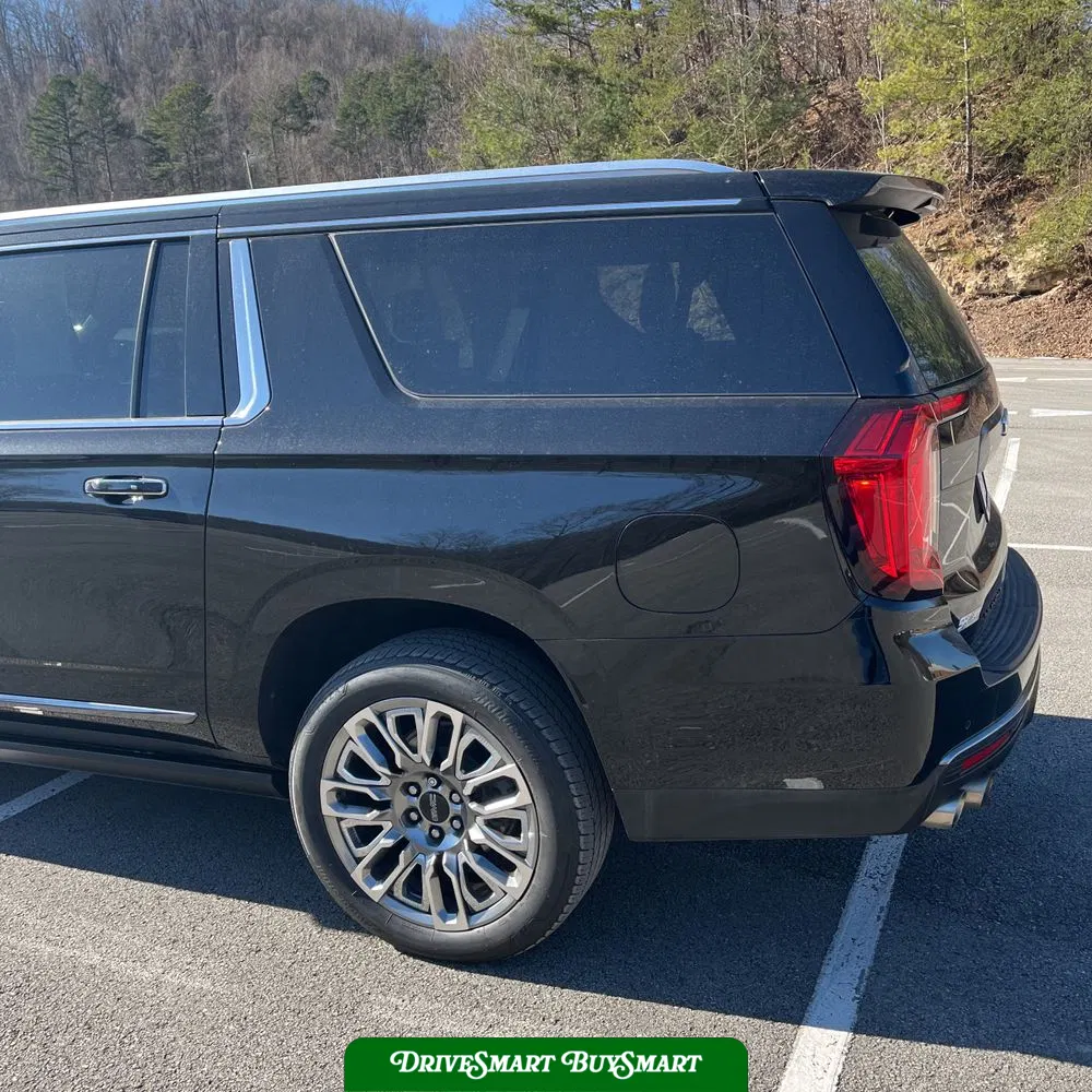 2023 GMC Yukon XL Denali Ultimate