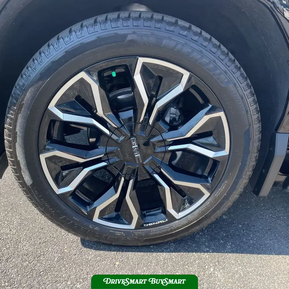 2025 GMC Sierra EV Denali