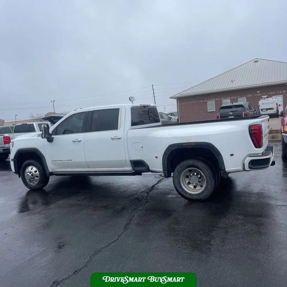 2024 GMC Sierra 3500HD Denali