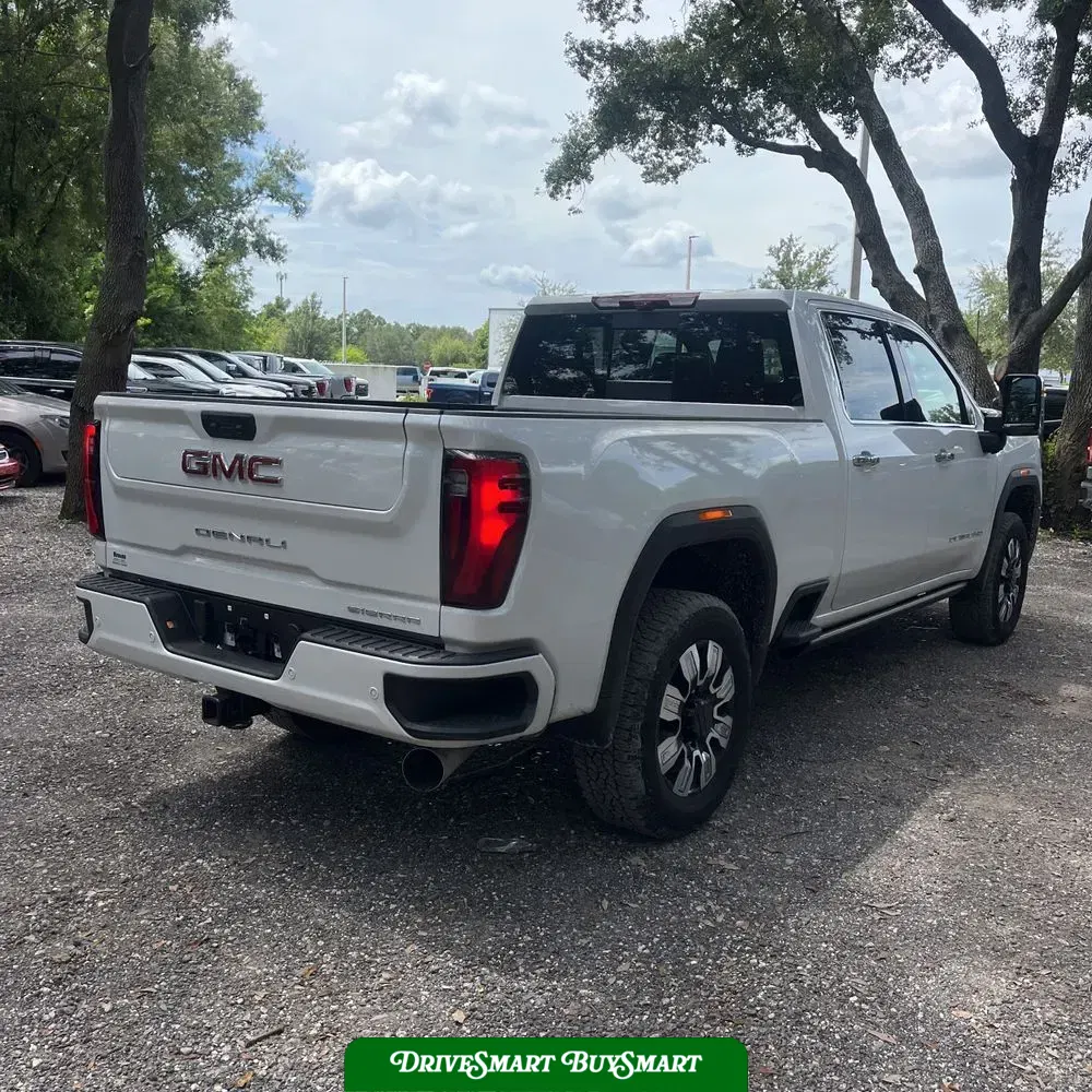 2025 GMC Sierra 2500HD Denali