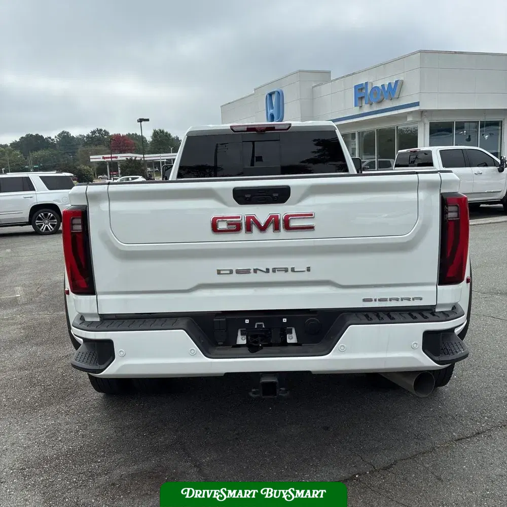 2025 GMC Sierra 3500HD Denali