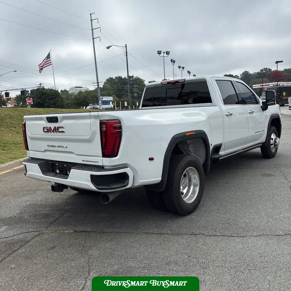2025 GMC Sierra 3500HD Denali