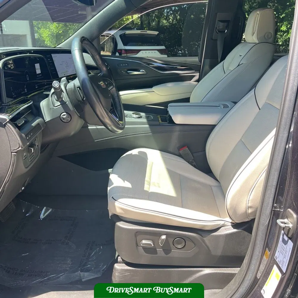 2022 Cadillac Escalade Sport
