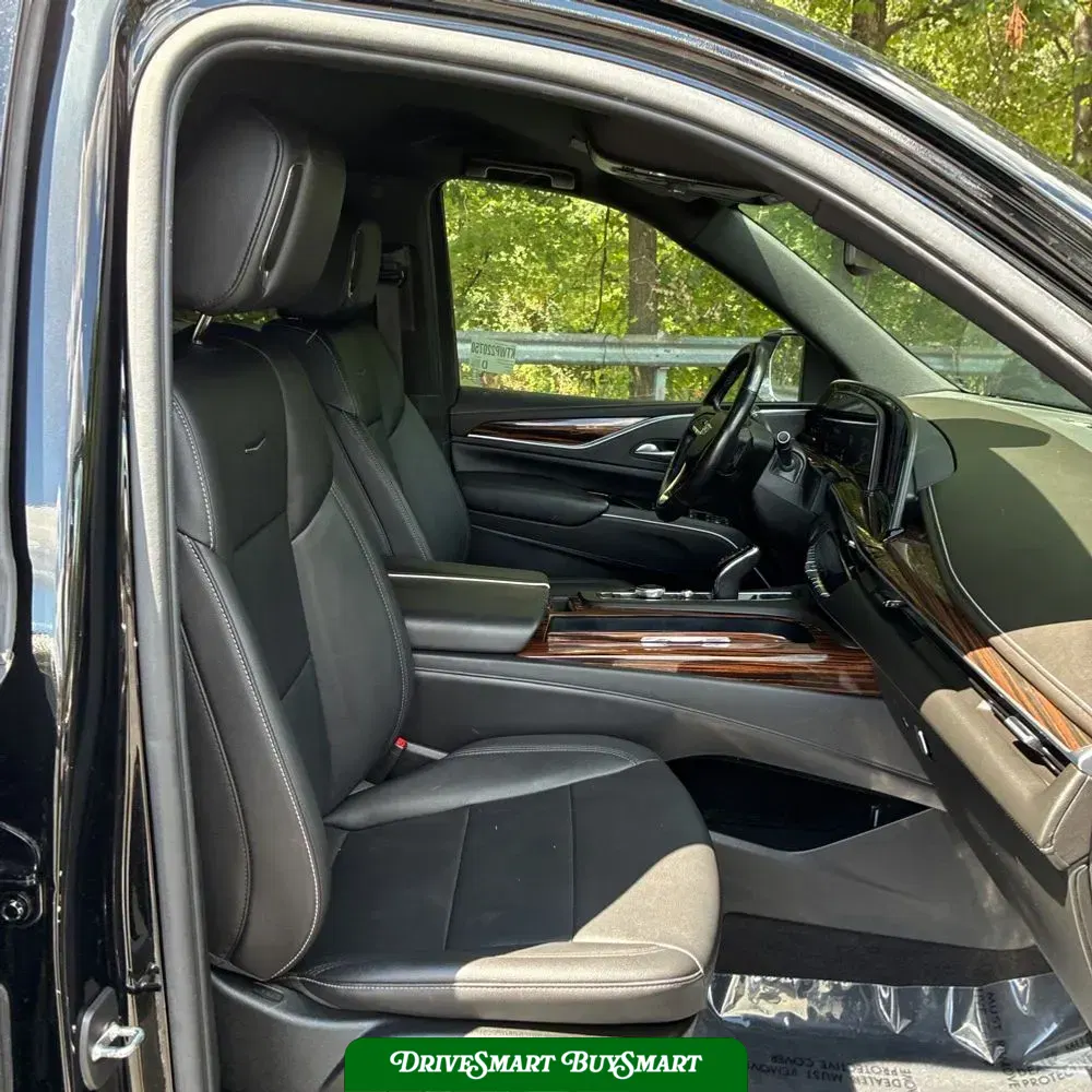 2022 Cadillac Escalade Luxury