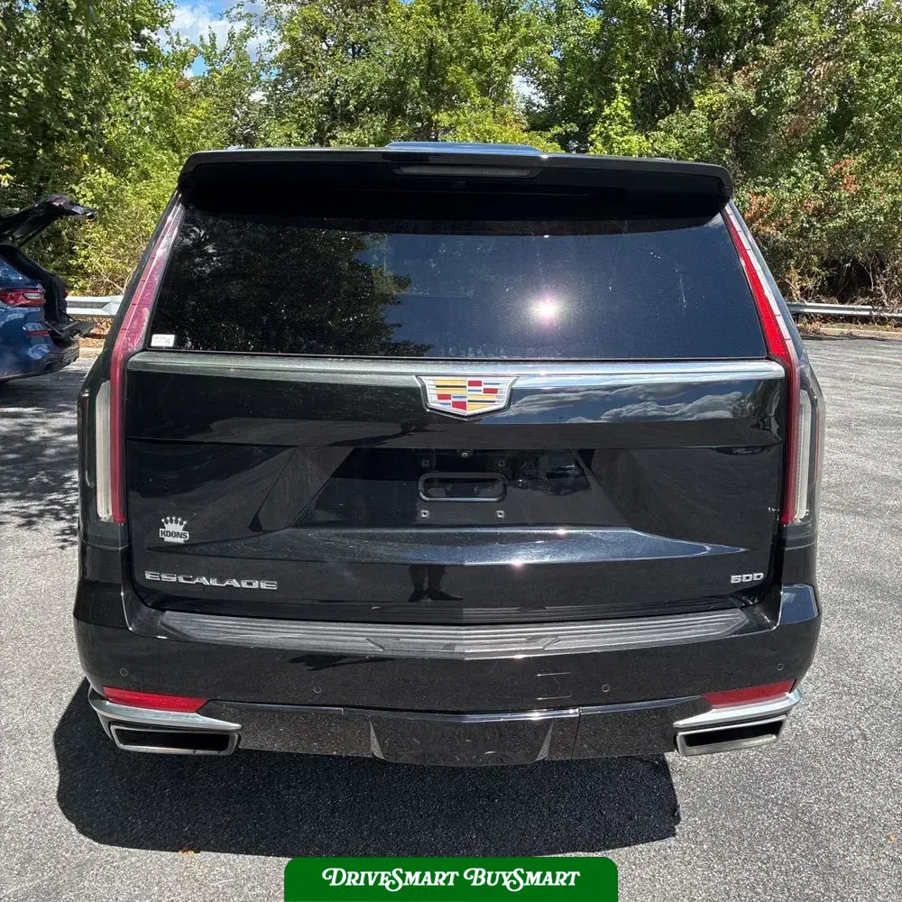 2022 Cadillac Escalade Luxury