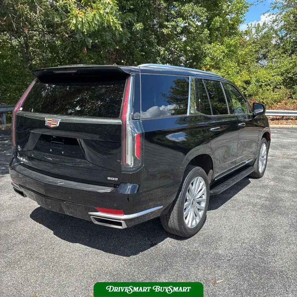 2022 Cadillac Escalade Luxury